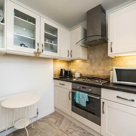 New 2Bd Flat Heart Of Battersea - Close To Station London Exterior photo