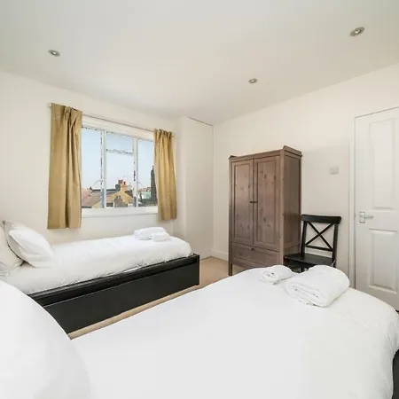 New 2Bd Flat Heart Of Battersea - Close To Station London Exterior photo